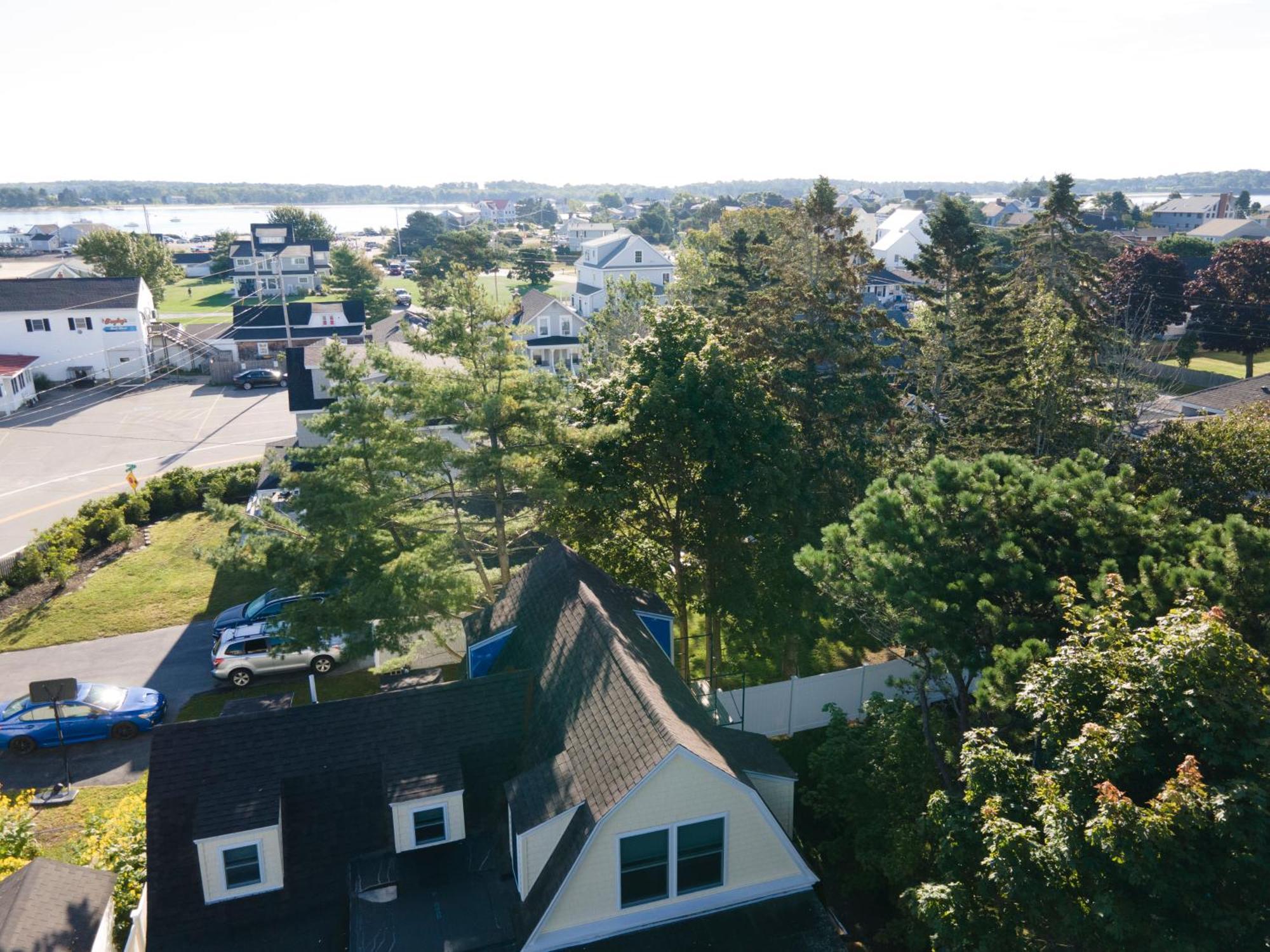 Bright 4Br Beach House, Pine Point Perfection Scarborough Exterior photo